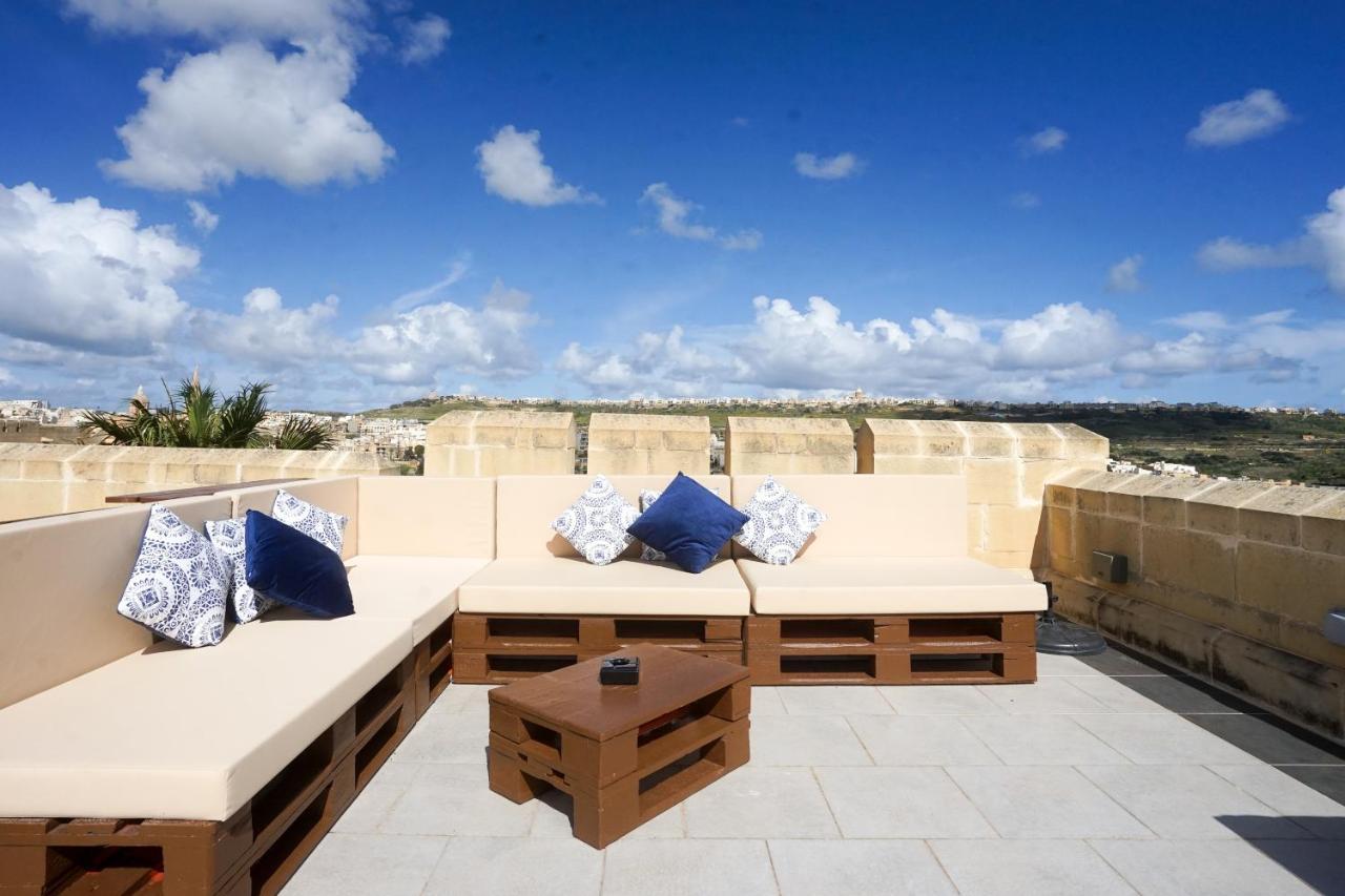 Getawaynpetto Private Duplex Maisonette With Jacuzzi Hot Tub Mgarr Exteriér fotografie