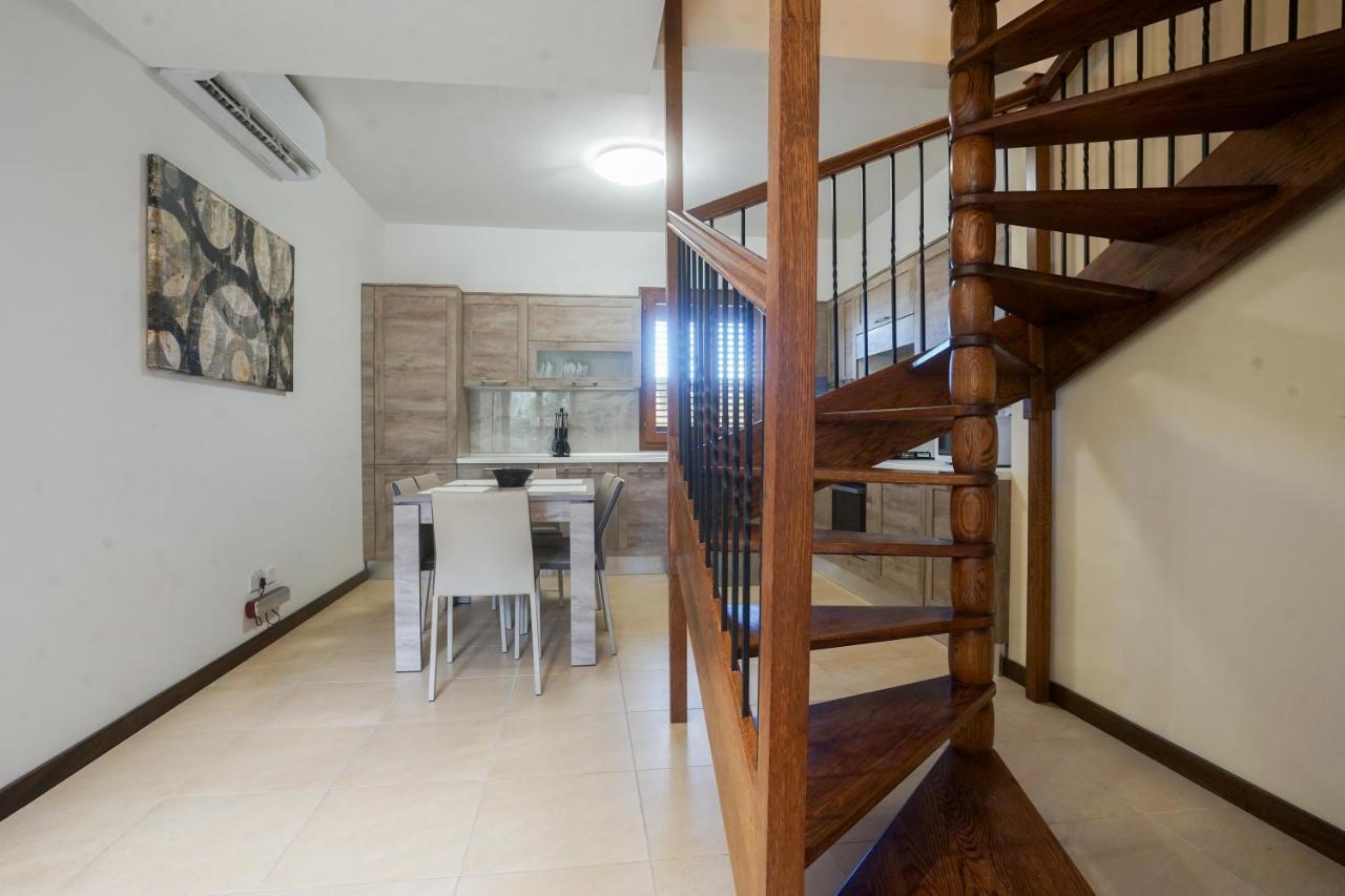 Getawaynpetto Private Duplex Maisonette With Jacuzzi Hot Tub Mgarr Exteriér fotografie