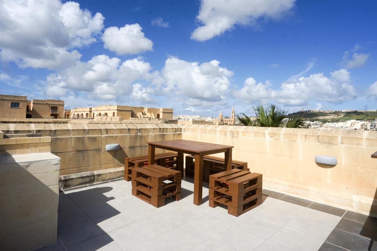 Getawaynpetto Private Duplex Maisonette With Jacuzzi Hot Tub Mgarr Exteriér fotografie