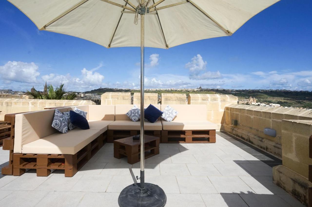 Getawaynpetto Private Duplex Maisonette With Jacuzzi Hot Tub Mgarr Exteriér fotografie