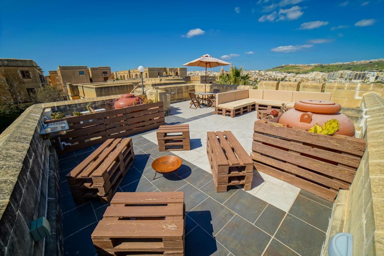 Getawaynpetto Private Duplex Maisonette With Jacuzzi Hot Tub Mgarr Exteriér fotografie