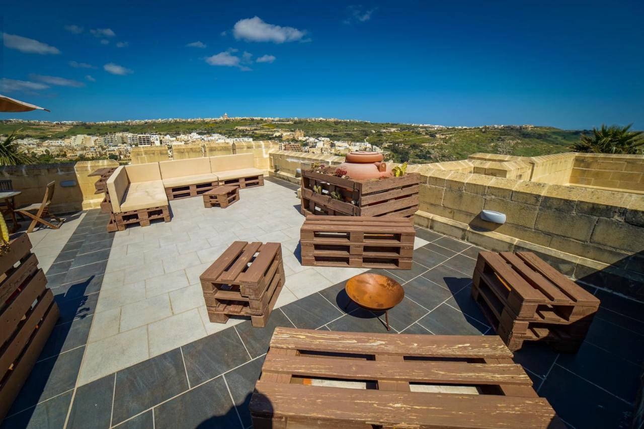 Getawaynpetto Private Duplex Maisonette With Jacuzzi Hot Tub Mgarr Exteriér fotografie