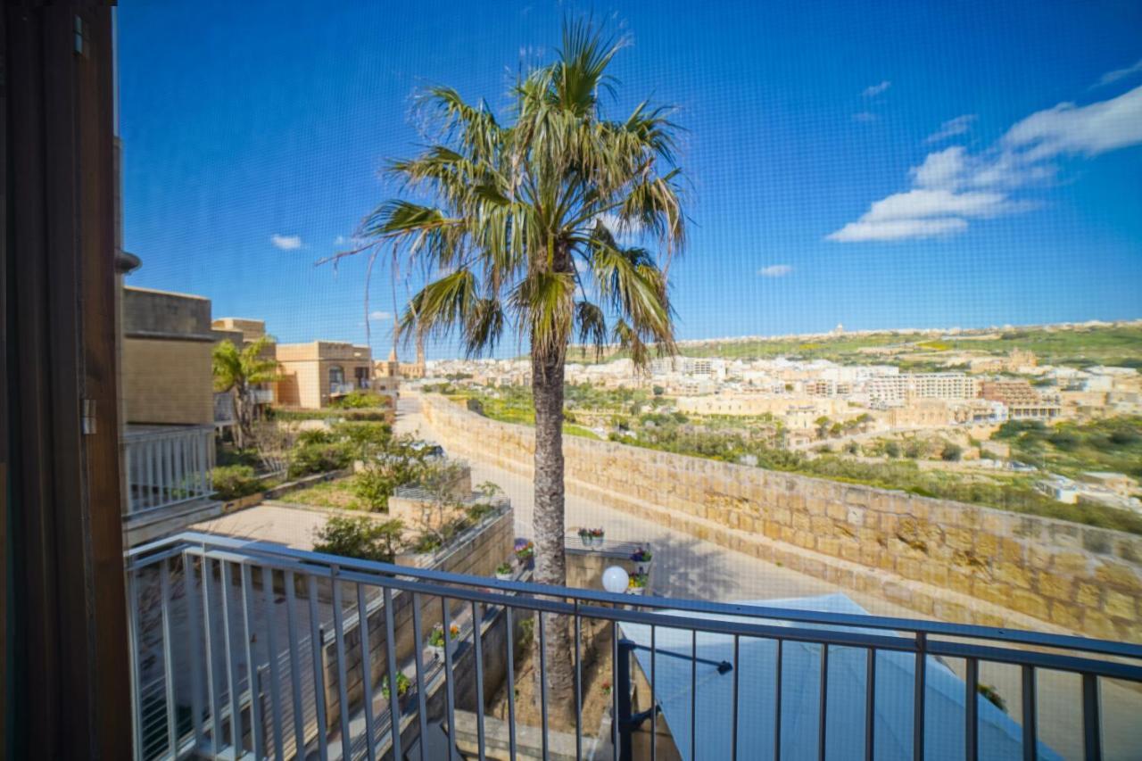 Getawaynpetto Private Duplex Maisonette With Jacuzzi Hot Tub Mgarr Exteriér fotografie